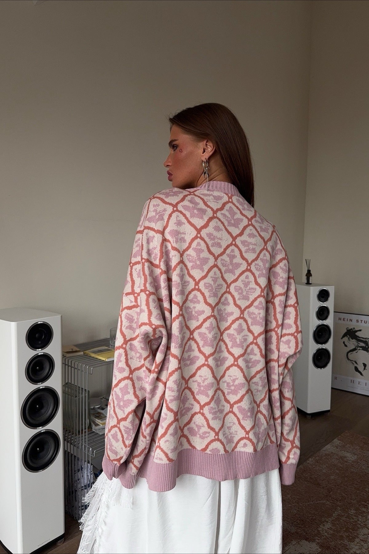 Vintage Letter Print Sweater for Effortless Street Style