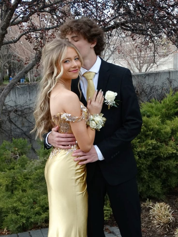 Mermaid Off The Shoulder Gold Slit Sequins Prom Dresses 18th Birthday Outfits Evening Long Dress - Fashionpara