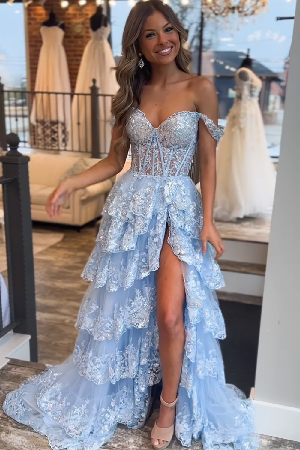Sweetheart A-Line Prom Dress Spaghetti Straps High Split Sweep Train Lace Fomal Dress with Appliques