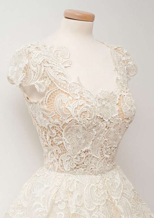 Elegant A-line Scalloped Neck Short Sleeve Lace Homecoming Dress - Fashionpara
