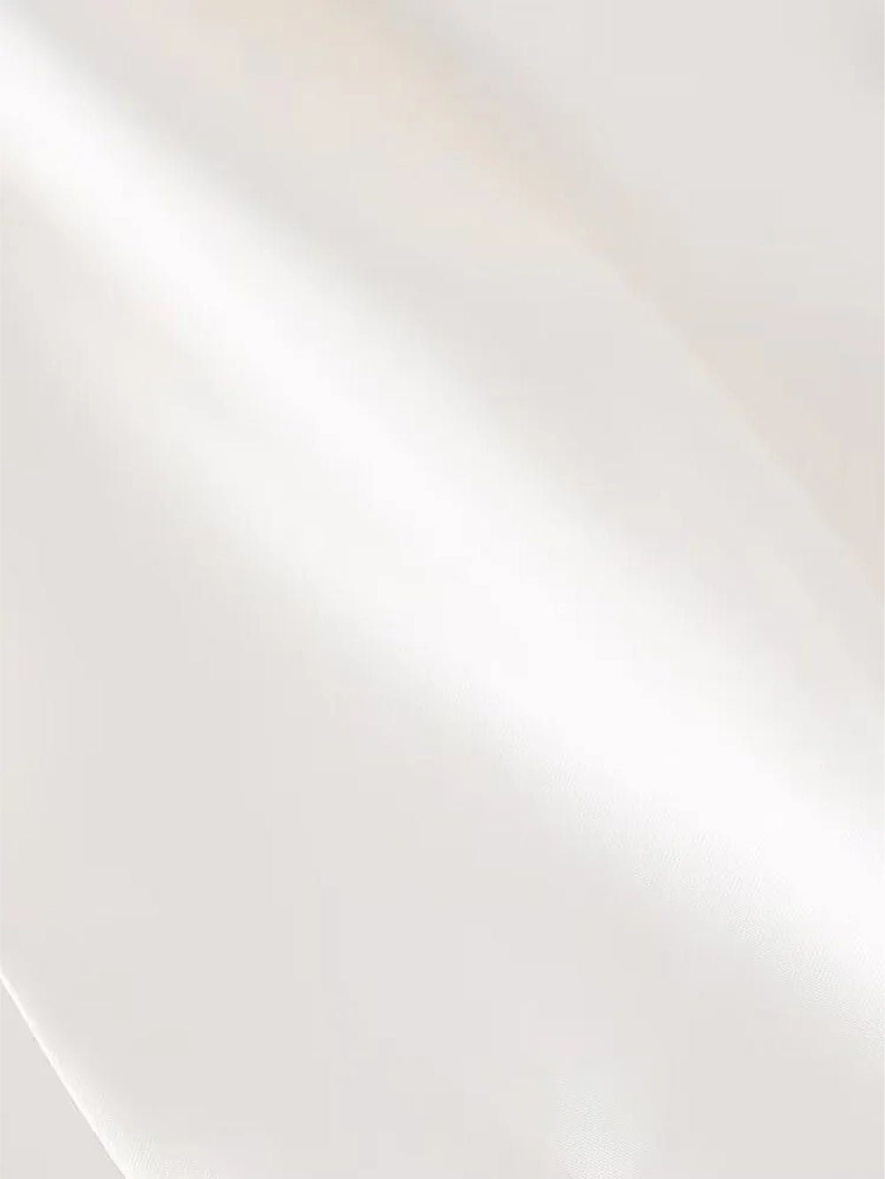 Backless Chic Top - Fashionpara