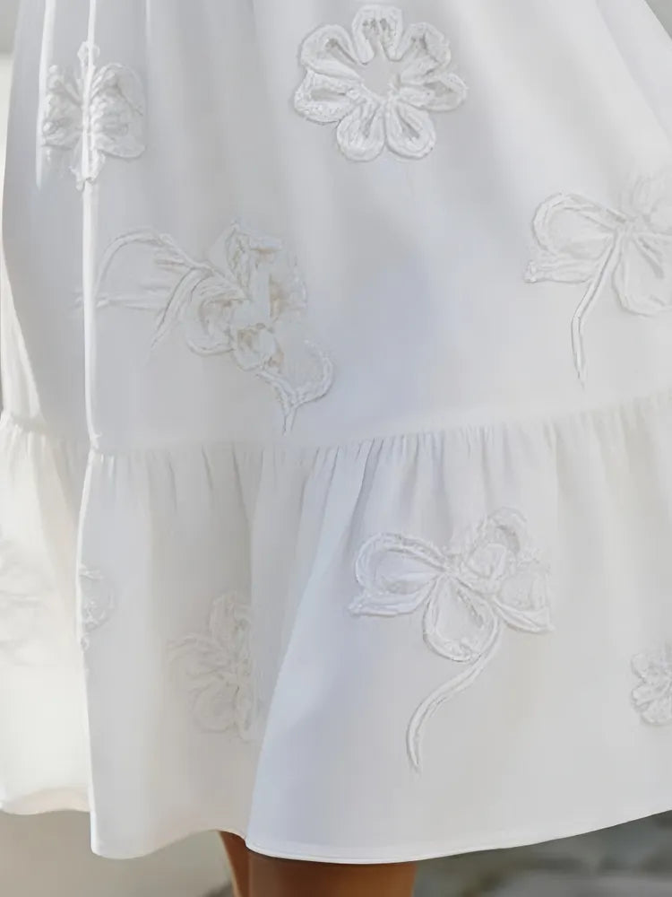 Textured Floral V-Neck Puff Sleeve Tiered Midi Dress 3