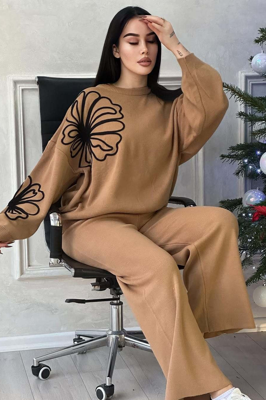 Casual Round Neck Knit Sweater and Pants Two-Piece Set