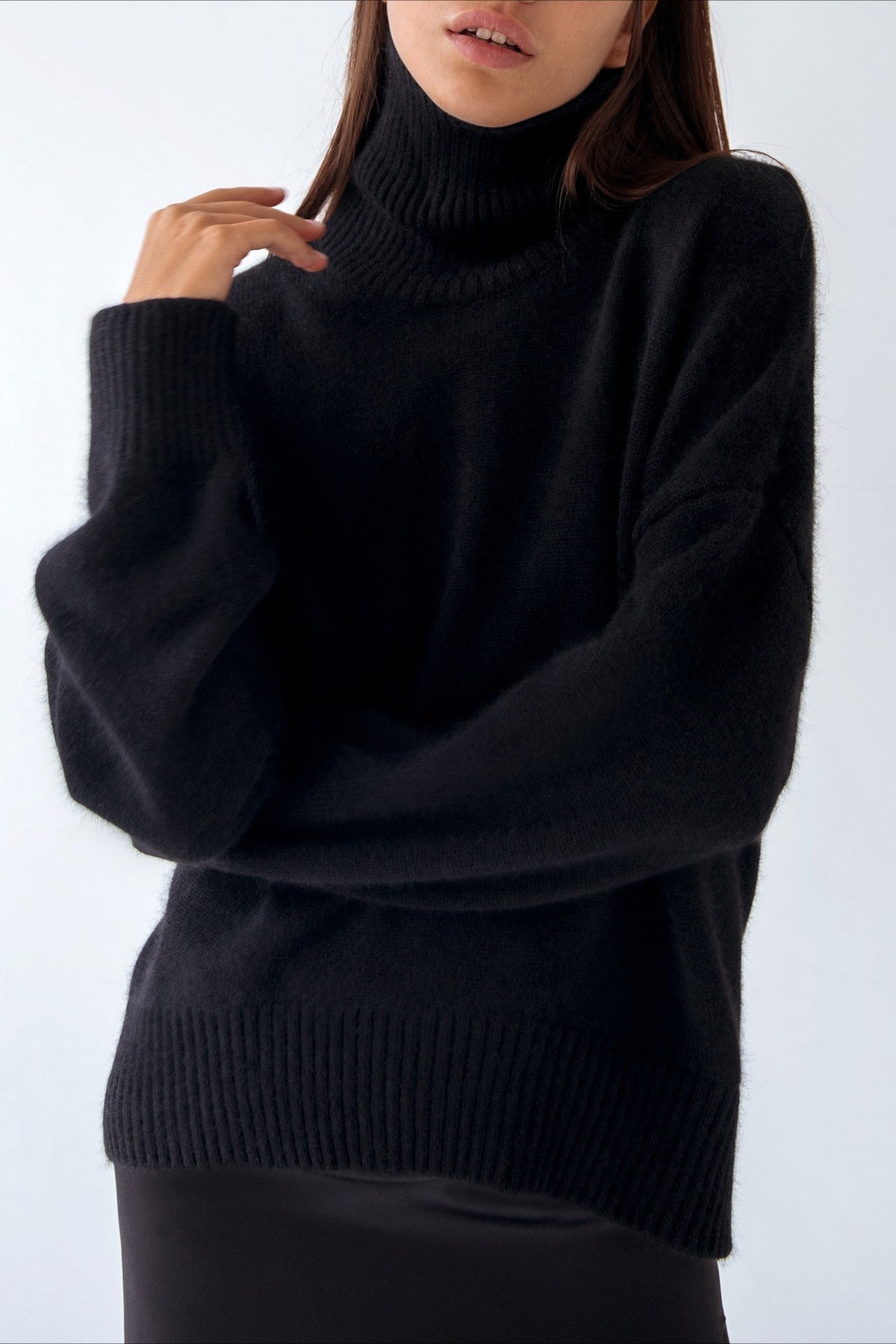 Relaxed Ribbed Turtleneck Knit Sweater 11