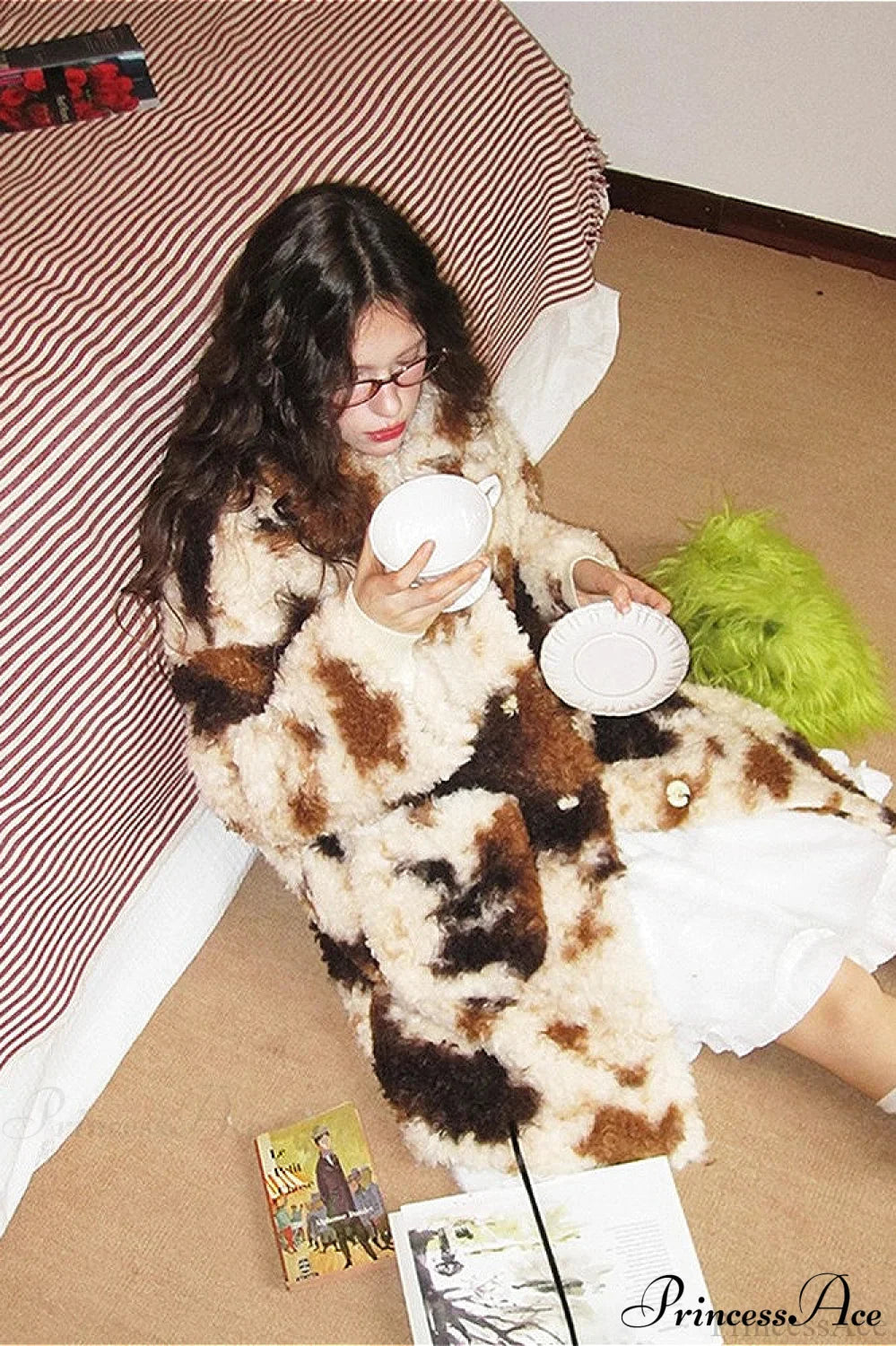 Elegant Minimalist Faux Fur Long Coat for Chic Style