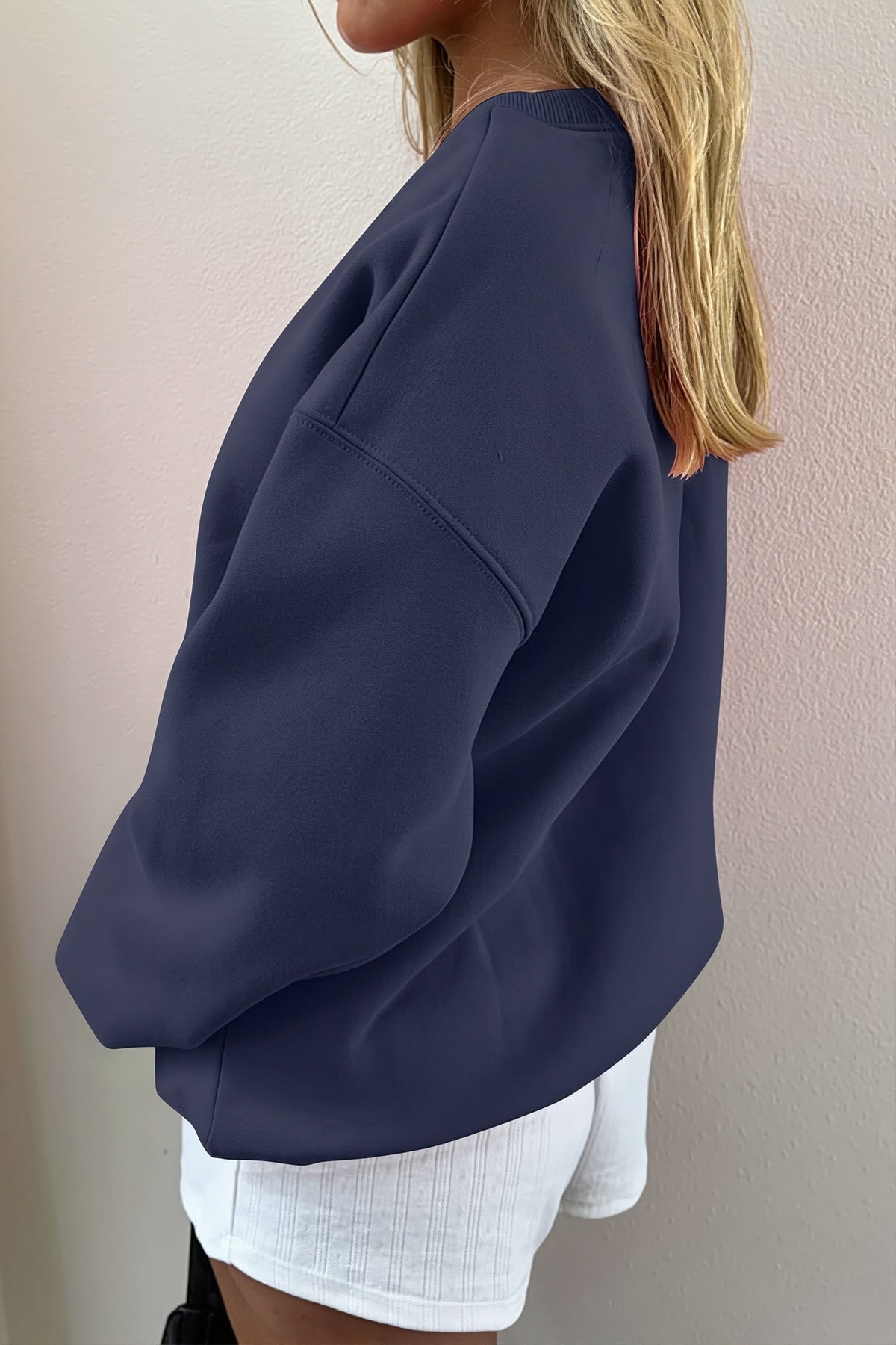 Bow Graphic Crew Neck Sweatshirt 3