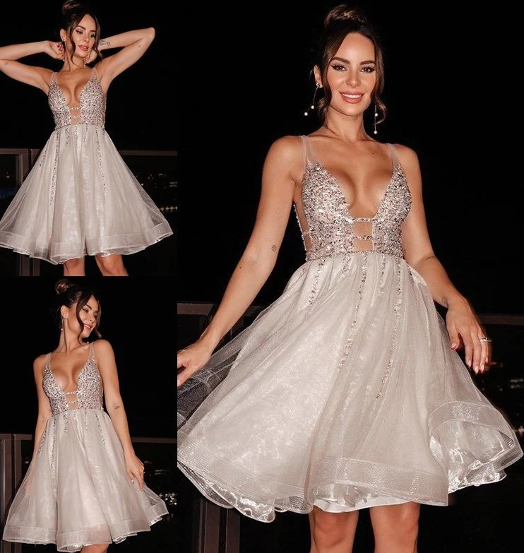 A-Line/Princess Sleeveless Beading Tulle V-neck Short/Mini Homecoming Dresses - Fashionpara