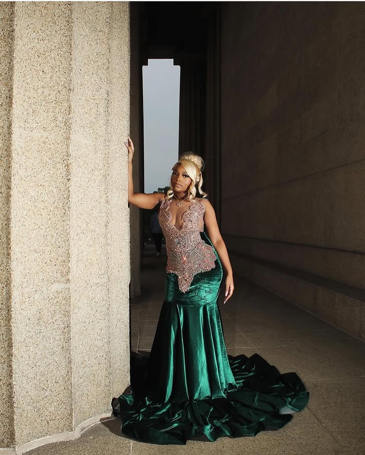 Deep V-Neck Off-Shoulder Straps Beaded Sweep Train Mermaid Prom Dress for Black Girl Slay