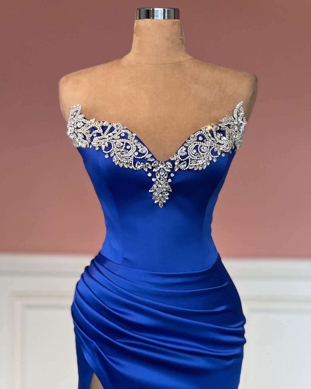 Exquisite Royal Blue Column Jewels Strapless Prom Dress With Slit - Fashionpara