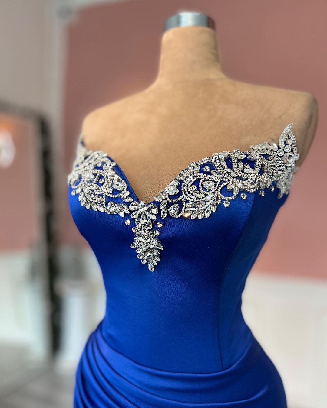 Exquisite Royal Blue Column Jewels Strapless Prom Dress With Slit - Fashionpara