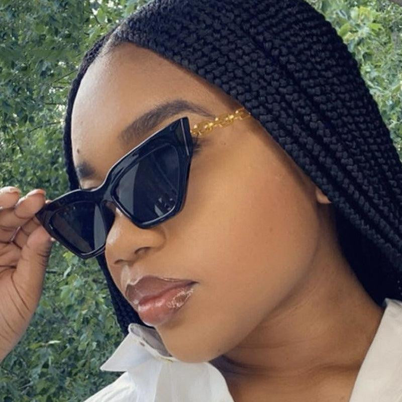 KittenAlarm - Grace Cat Eye Chain Strap Sunglasses