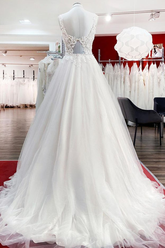 Graceful Ivory Tulle  Ruffles A-Line Wedding Dresses - Fashionpara