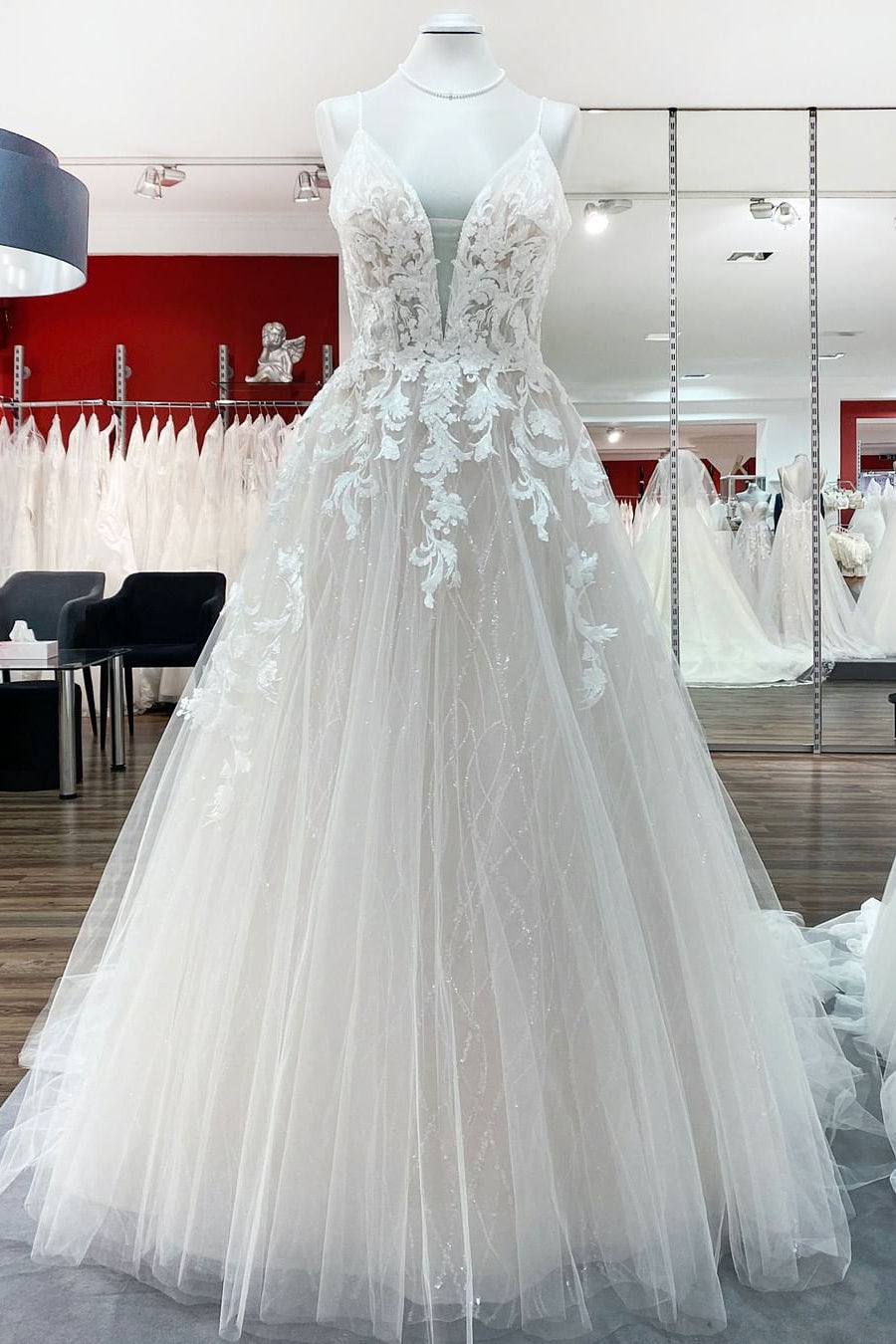 Graceful Spaghetti Straps Tulle V Neck Sequins Wedding Dresses With Lace Appliques - Fashionpara