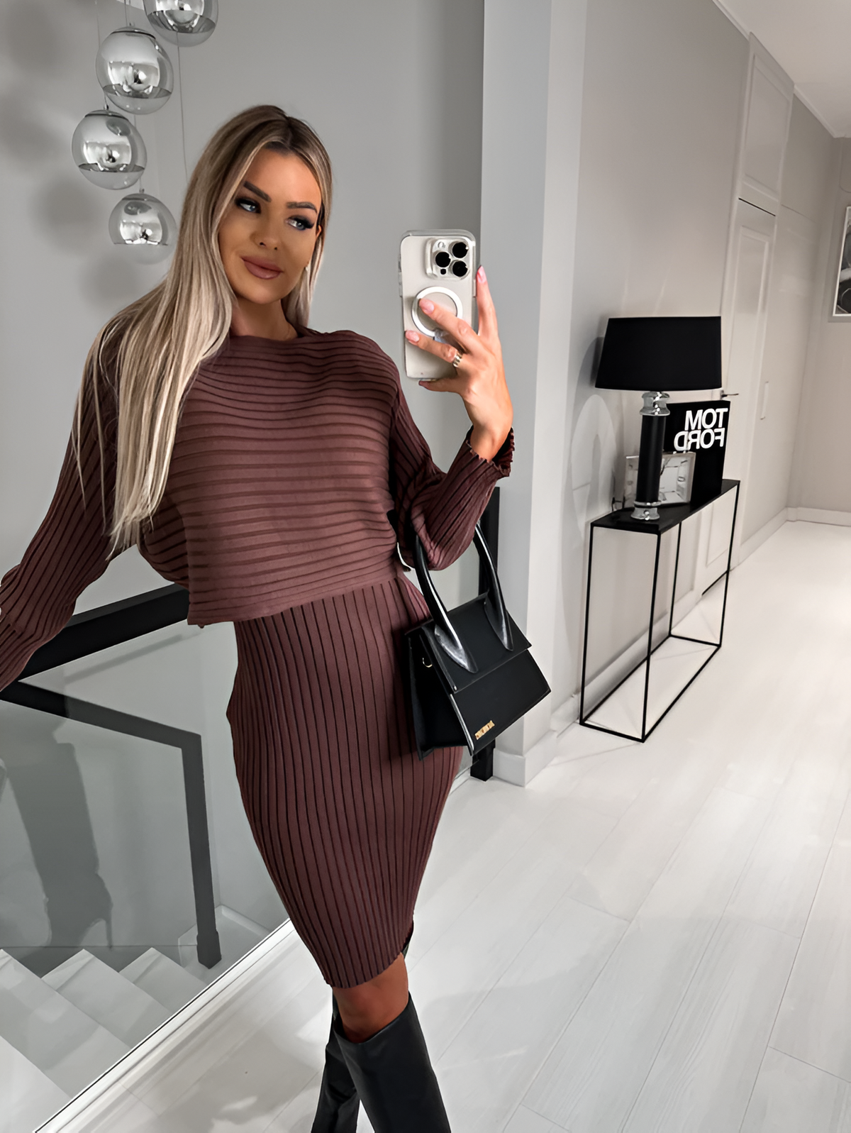 Satin Long Sleeve V-Neck Bodycon Evening Midi Dress - View 7