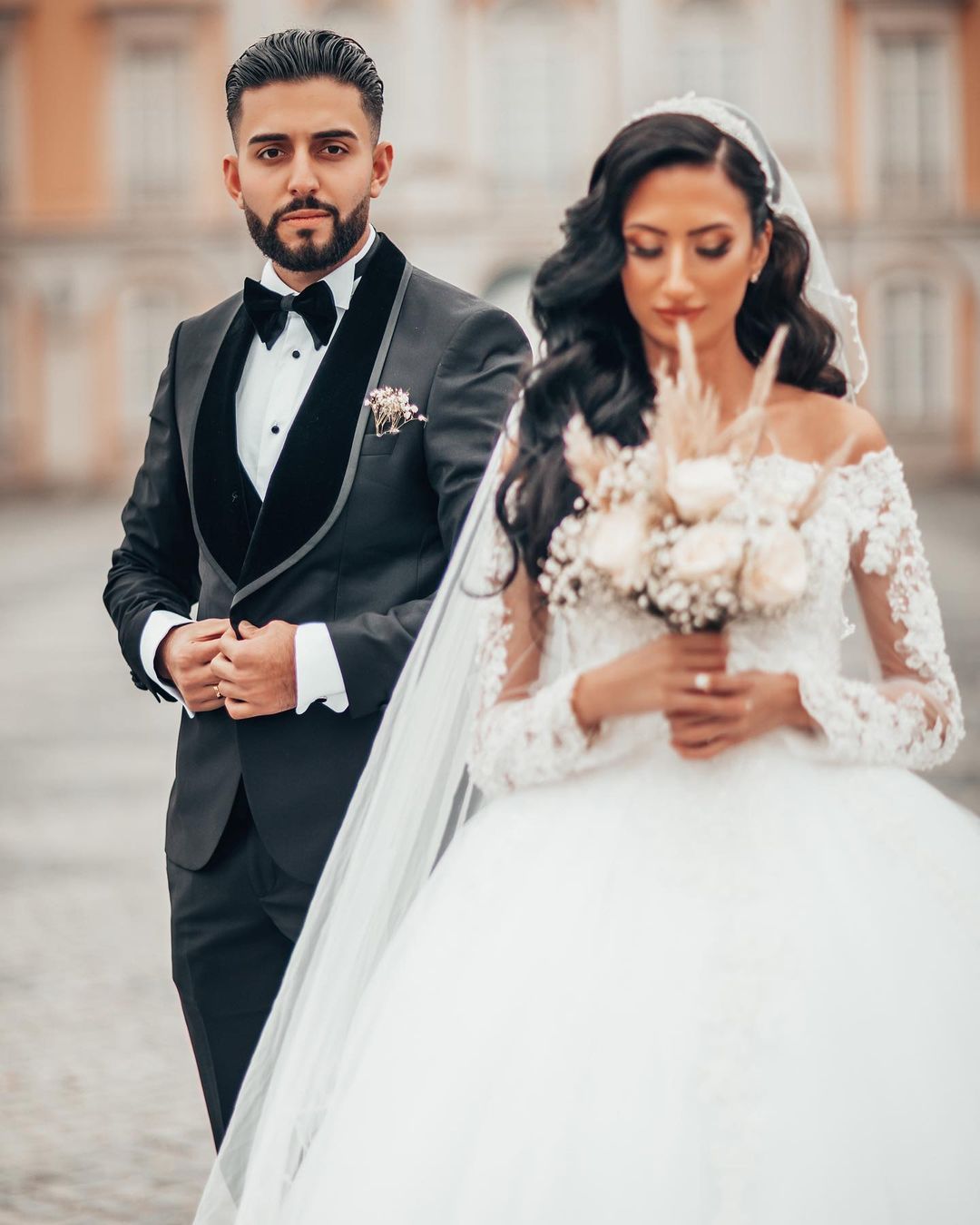 Long Sleeves Ball Gown Wedding Dress Off-the-Shoulder With Appliques - Fashionpara
