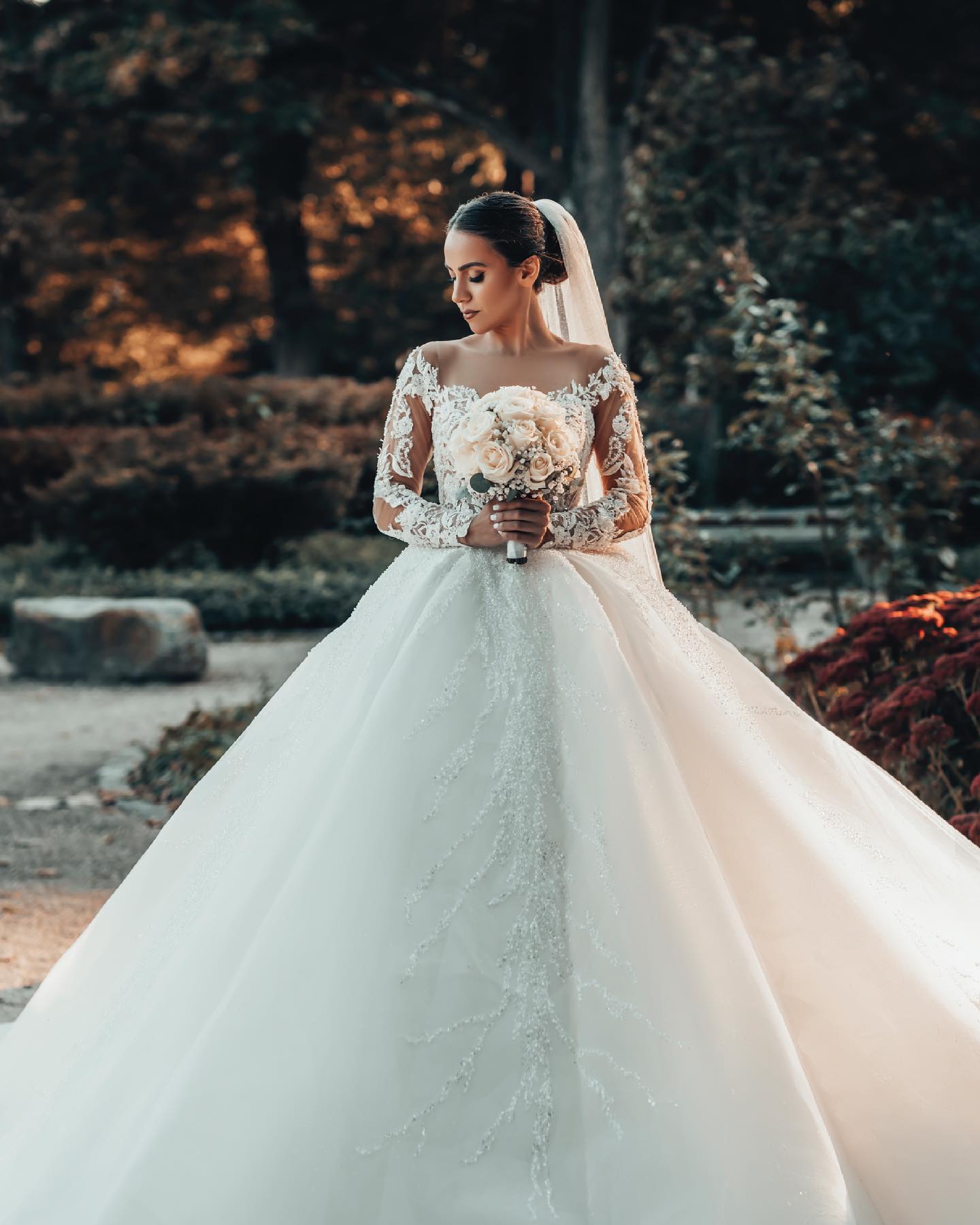 Long Sleeves Ball Gown Wedding Dress V-Neck Tulle With Lace Beads - Fashionpara
