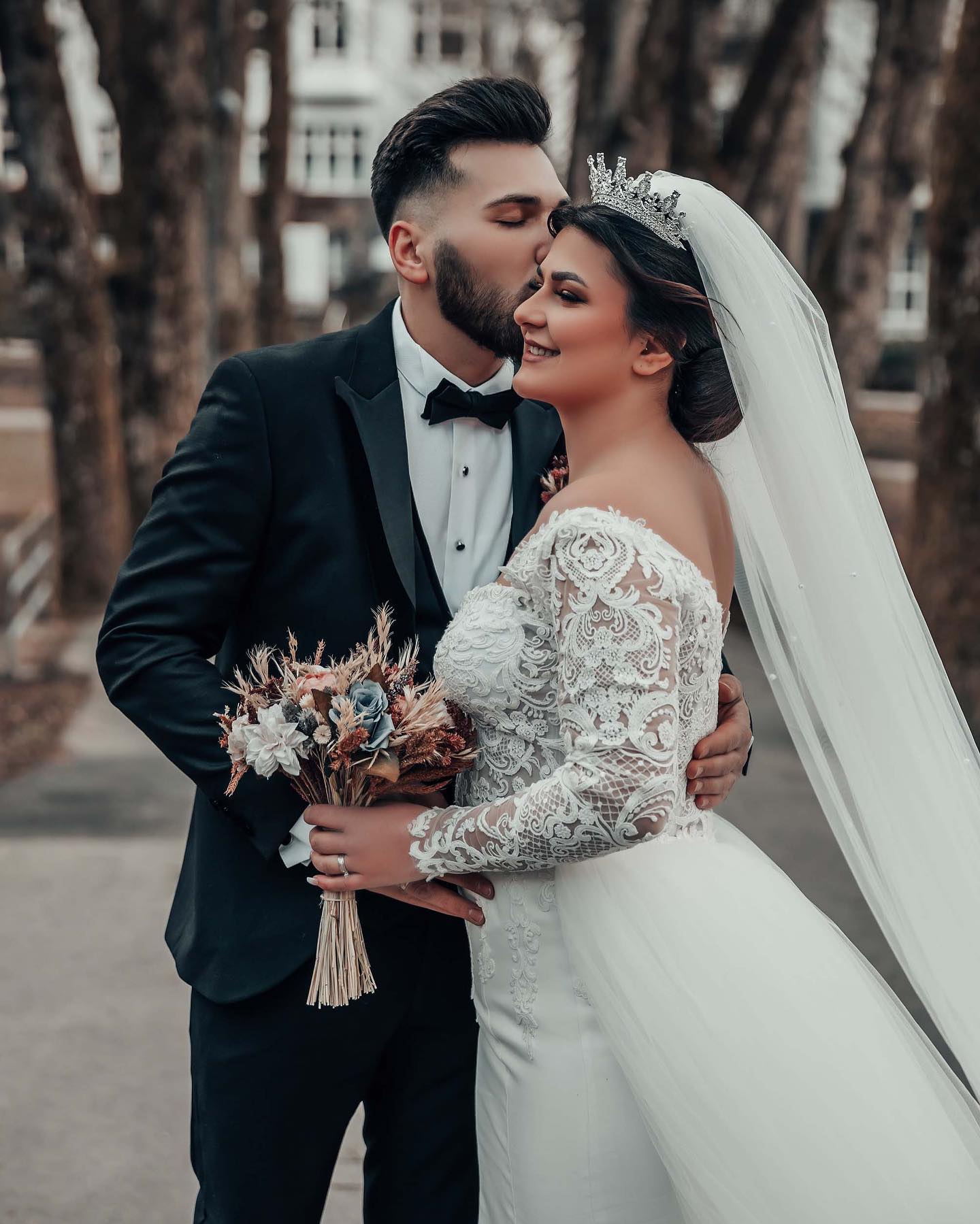Long Sleeves Lace Wedding Dress Mermaid Off-the-Shoulder - Fashionpara