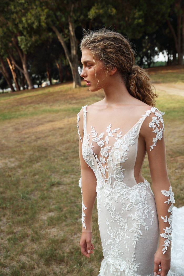 Long Sleeves Mermaid Wedding Dress Lace Applqiues Bridal Wear - Fashionpara