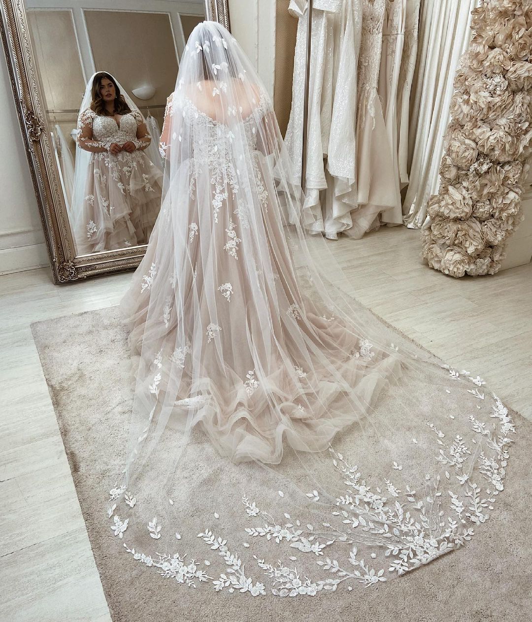 Long Sleeves Plus Size Wedding Dress Tulle With Lace - Fashionpara