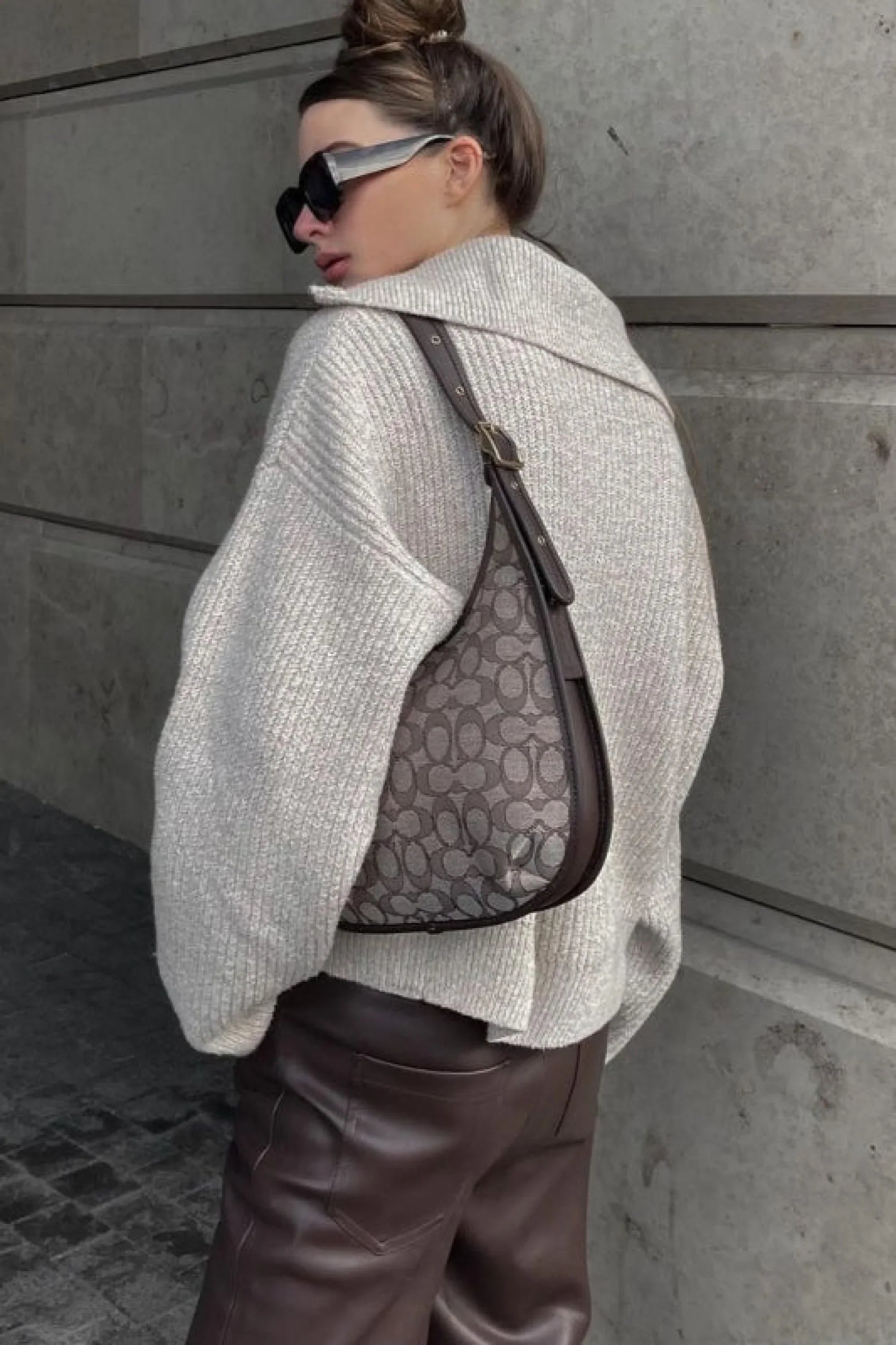 PrincessAce Loose Fit V-Neck Sweater for Effortless Style