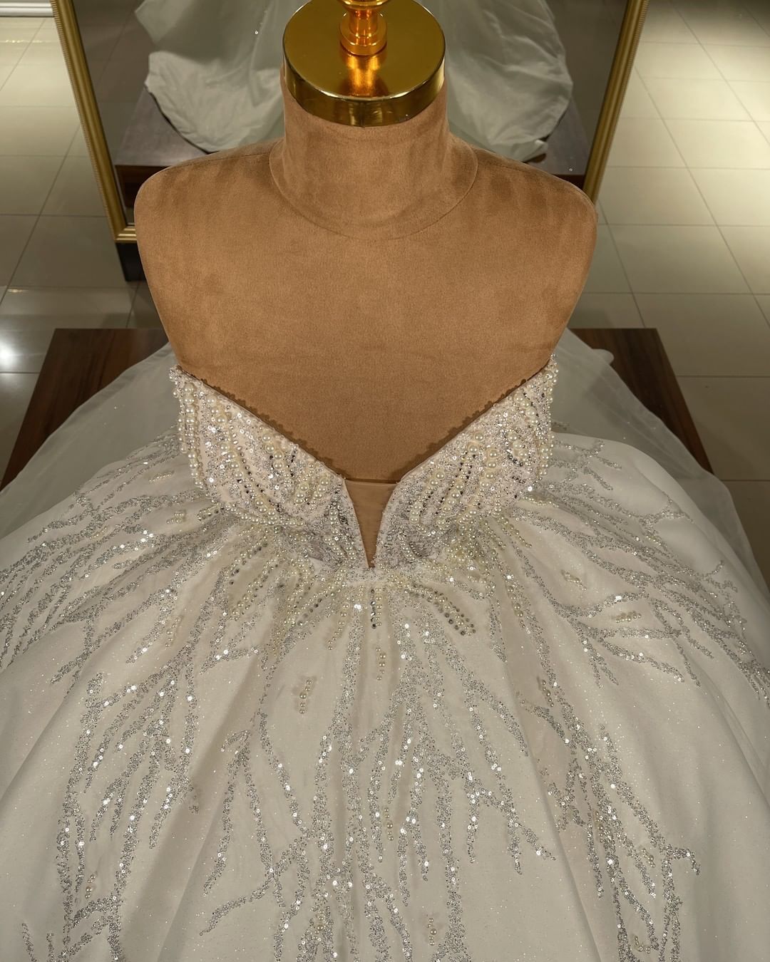 Luxurious Sweetheart Ball Gown Wedding Dress With Beadings - Fashionpara