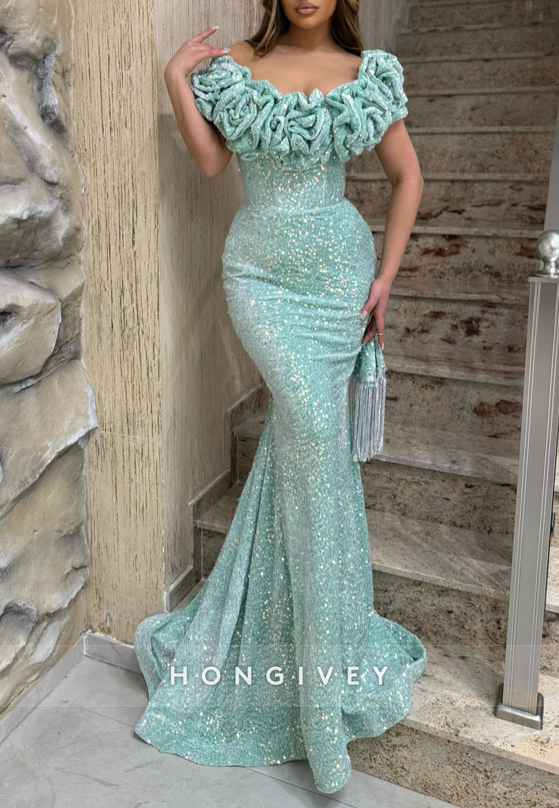 Floor-Length Formal Dresses Sequined Pleated Mermaid Evening Gown