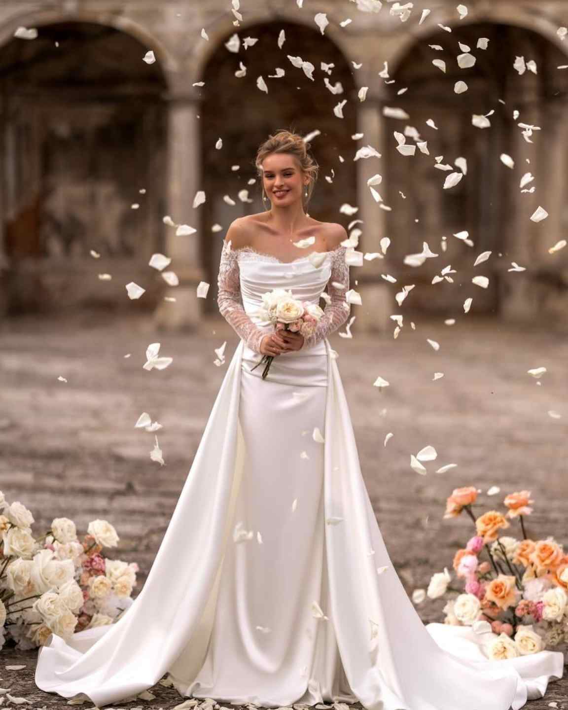 Sexy Trumpet Off-Shoulder Long Sleeve With Overskirt Beach Wedding Dress
