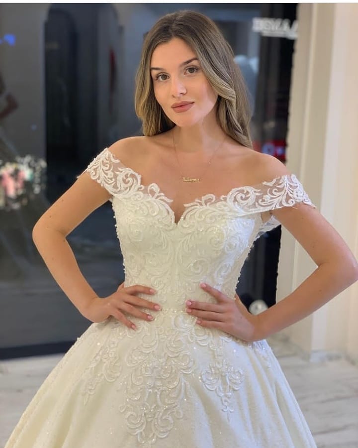 Off-the-Shoulder Ball Gown Wedding Dress Lace Appliques Bridal Gown - Fashionpara