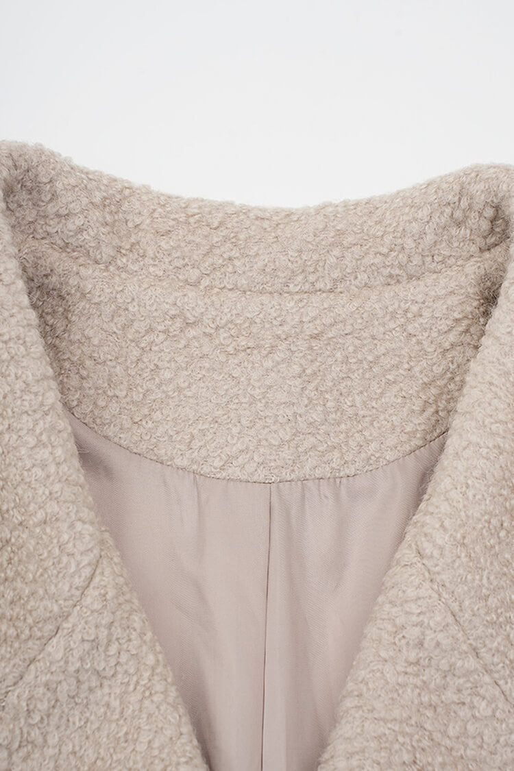 Elegant Oversized Boucle Coat with Lapel Collar and Sleeves
