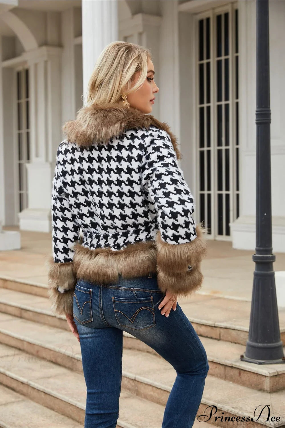 Plaid Short Coat with Detachable Fur Collar for Stylish Comfort