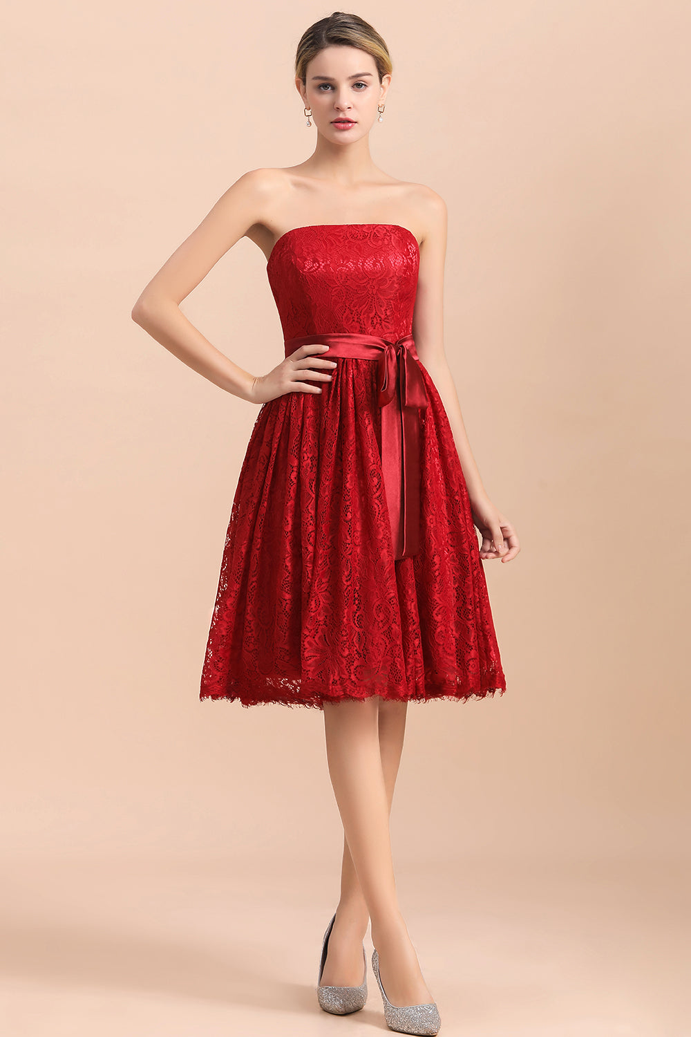 Pretty Strapless Red Lace Bridesmaid dresses Sleeveless Short Wedding Party Dress with Sash - Fashionpara