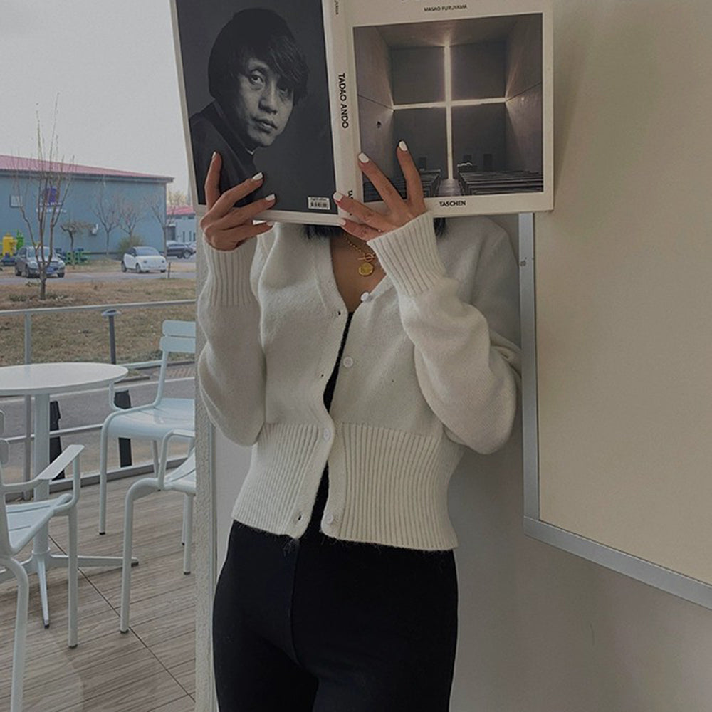 Stylish Orro Shop Short Solid Knit Cardigan for Versatile Wear