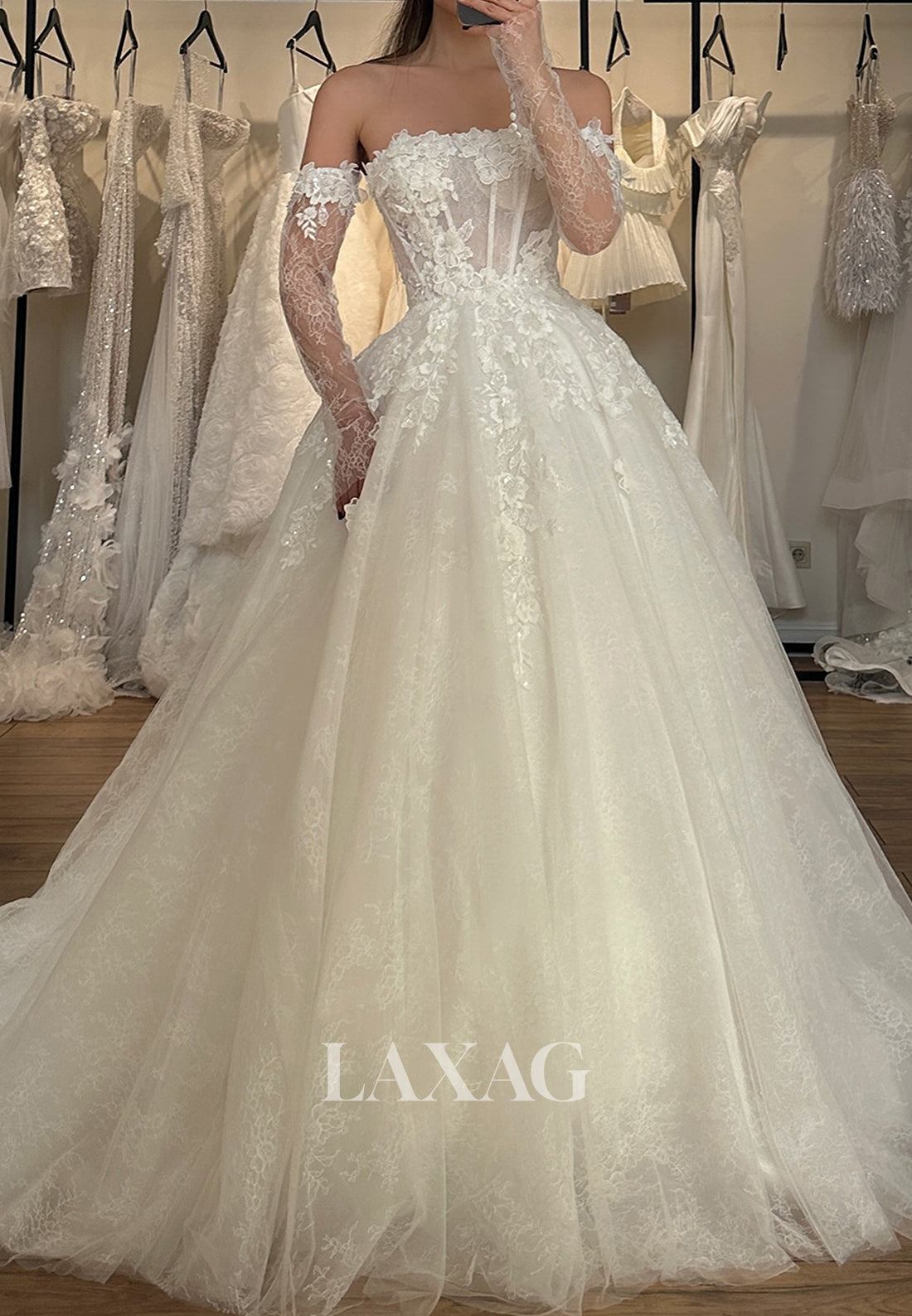 Tube Top Long-Sleeves Pleated Tulle Bride Gowns Tube Top Lace Applique A-Line Wedding Dress