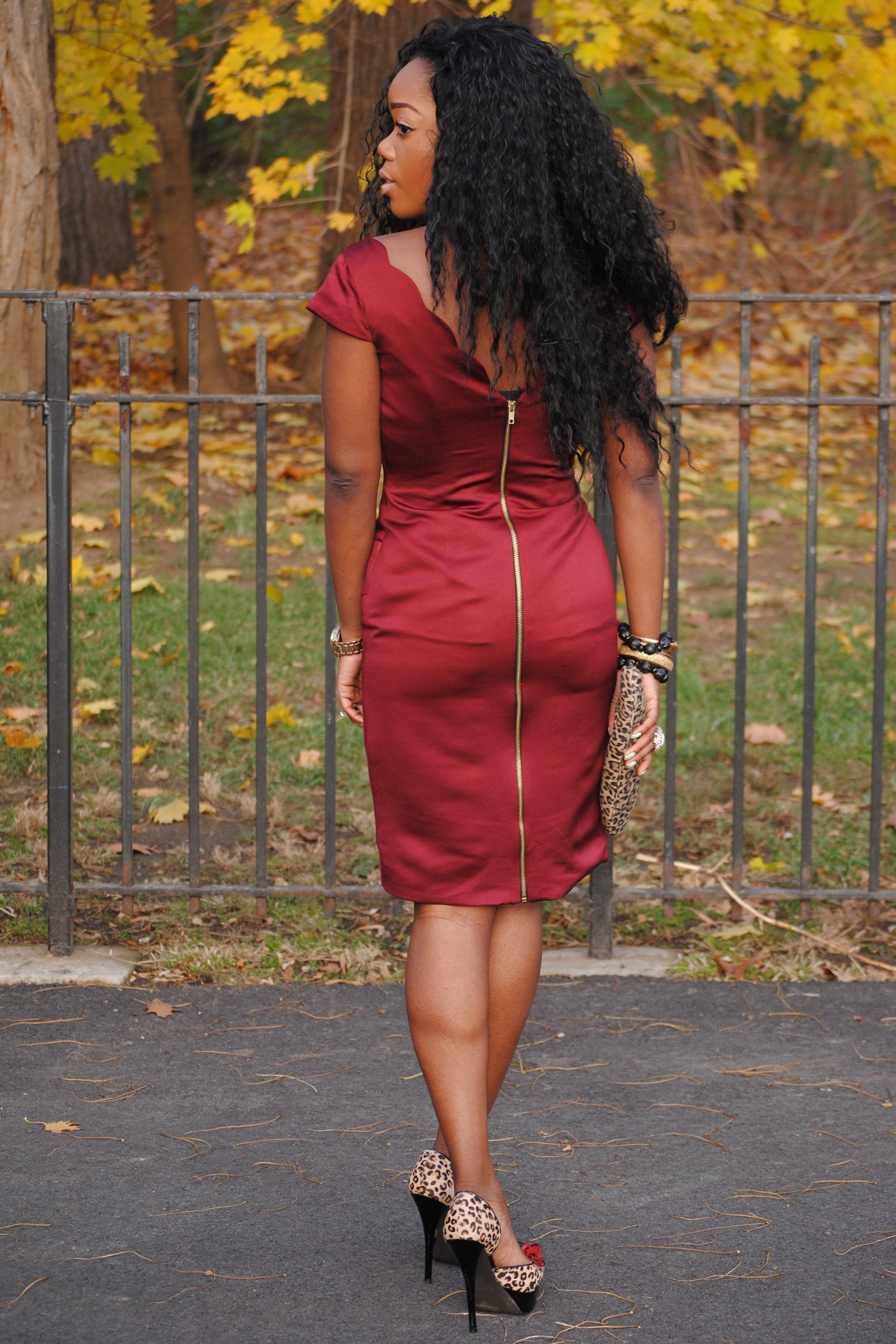 Sheath V-neck Knee Length Short Sleeves Bridesmaid Dress