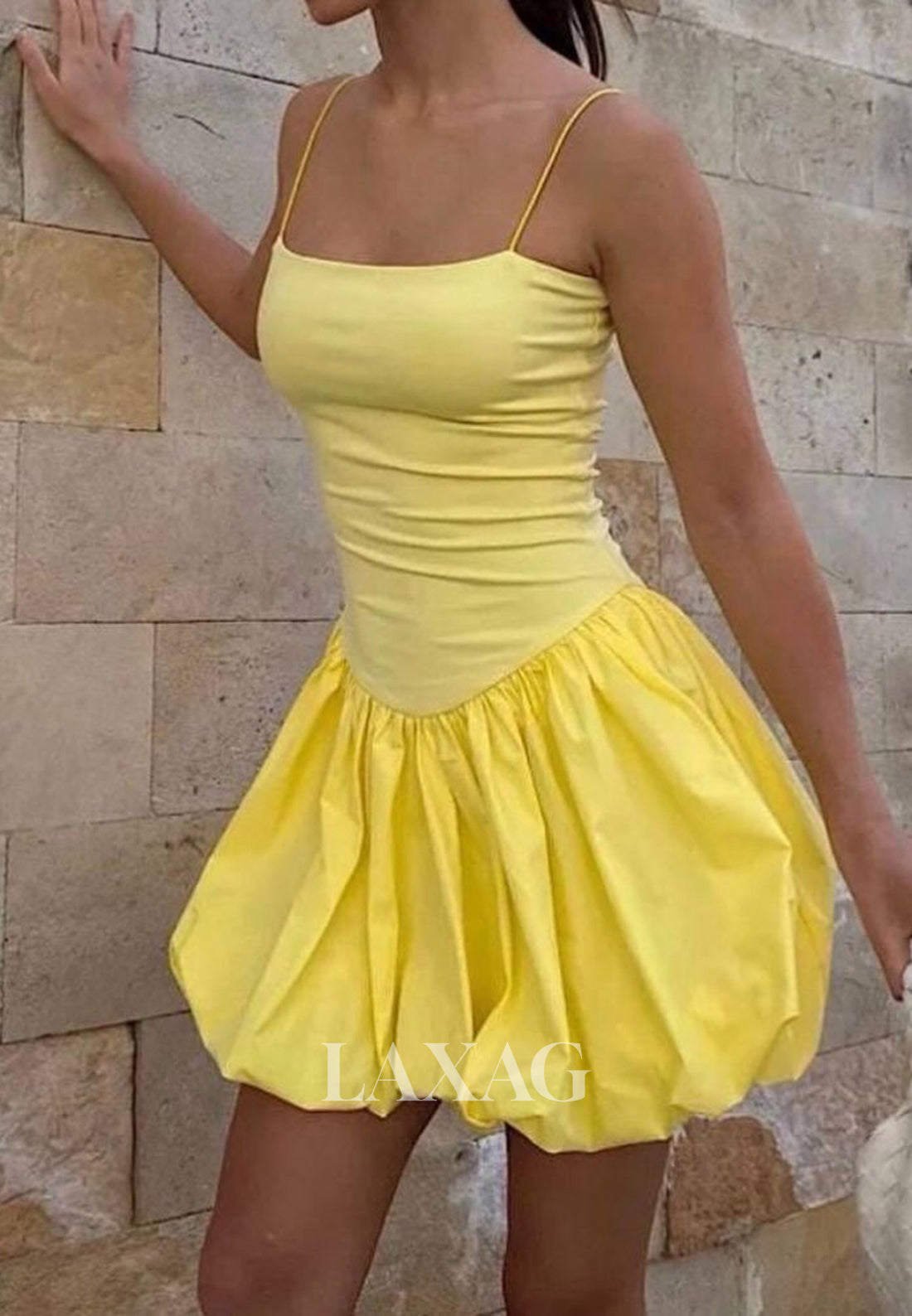 Scoop-Neck Spaghetti Straps Sleeveless Pleated Satin A-Line Party Homecoming Dress