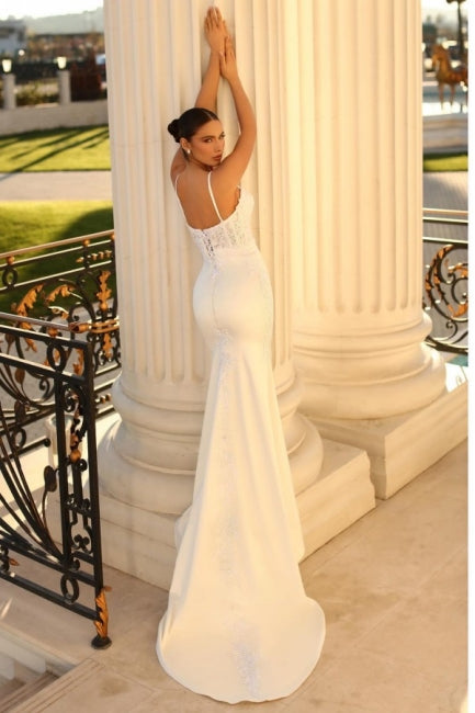 Simple Spaghetti Straps Sleeveless Mermaid Satin Wedding Dress Adorned with Lace - Fashionpara
