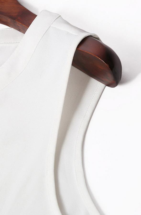 Sleeveless V-neck Single-button Pure-color Blouse