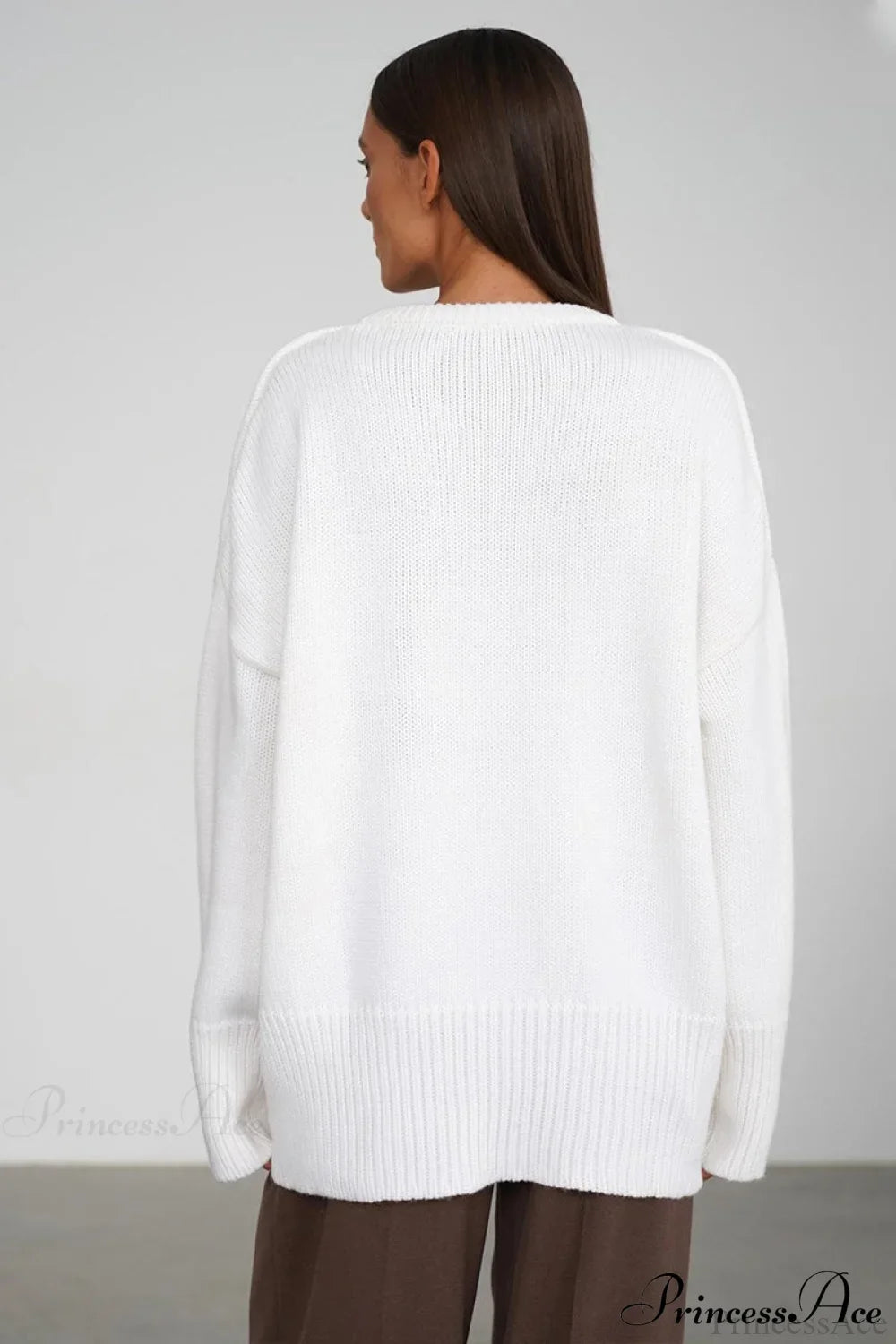Classic Solid Knit Crew Neck Sweater for All Seasons