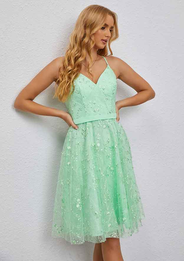 Sparkle in Style with Elegant A-line V Neck Sleeveless Tulle Short Prom Dress with Glitter Lace Appliqu¨¦ - Fashionpara