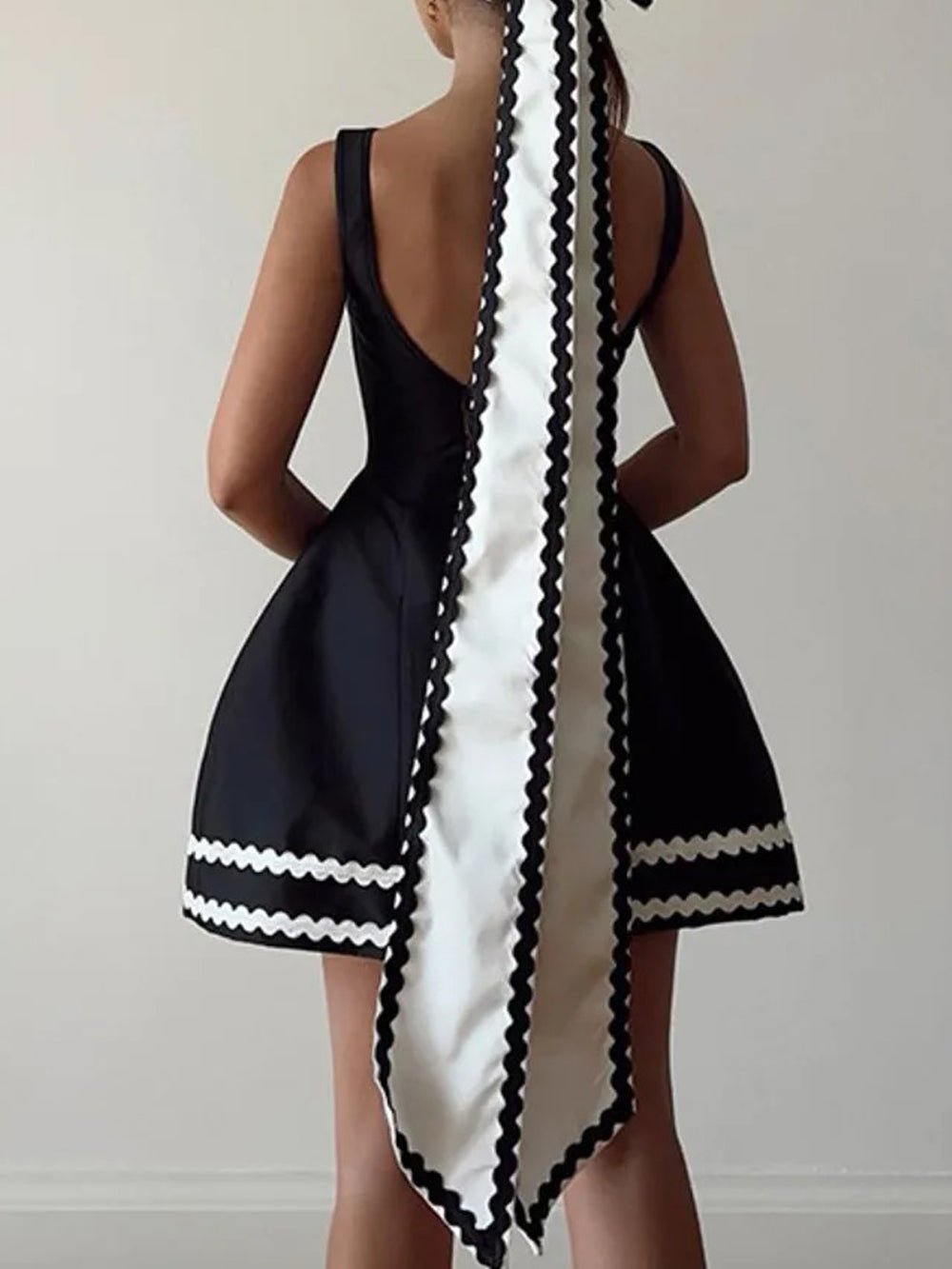 Backless Mini Dress - Fashionpara