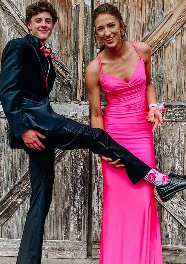 Trumpet/Mermaid V-Neck Prom Dress/Evening Dress with Pleated Sleeveless Sweep Train Jersey - Fashionpara