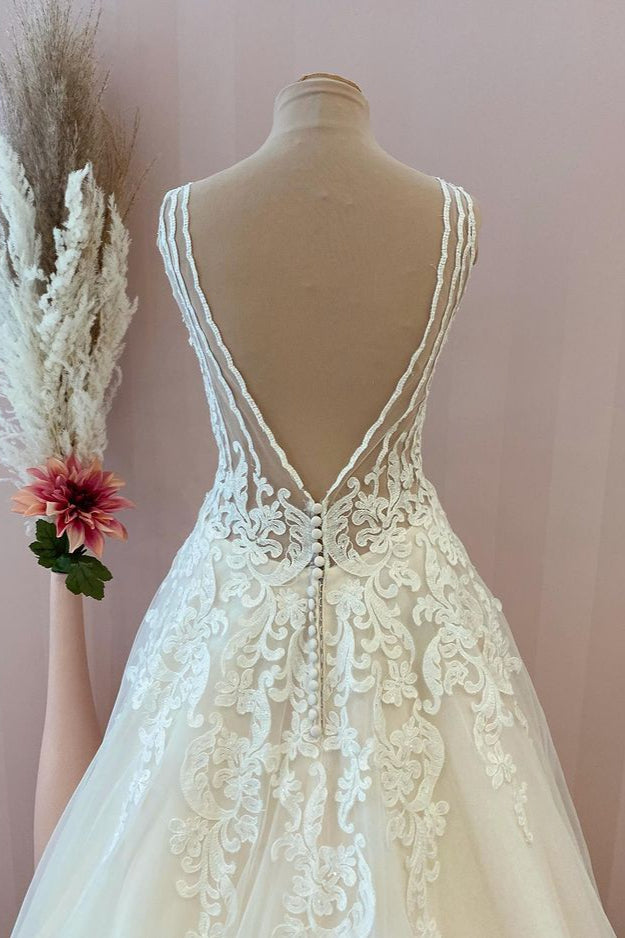 V-Neck Lace Bridal Gown Sleeveless With Lace Appliques - Fashionpara
