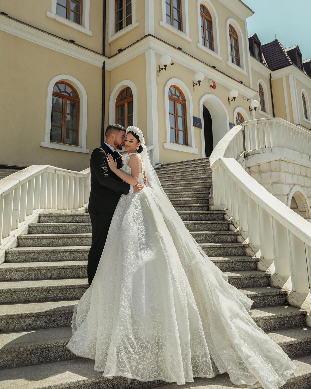 V-Neck Sleeveless Prince Wedding Dress Ball Gown With Lace - Fashionpara