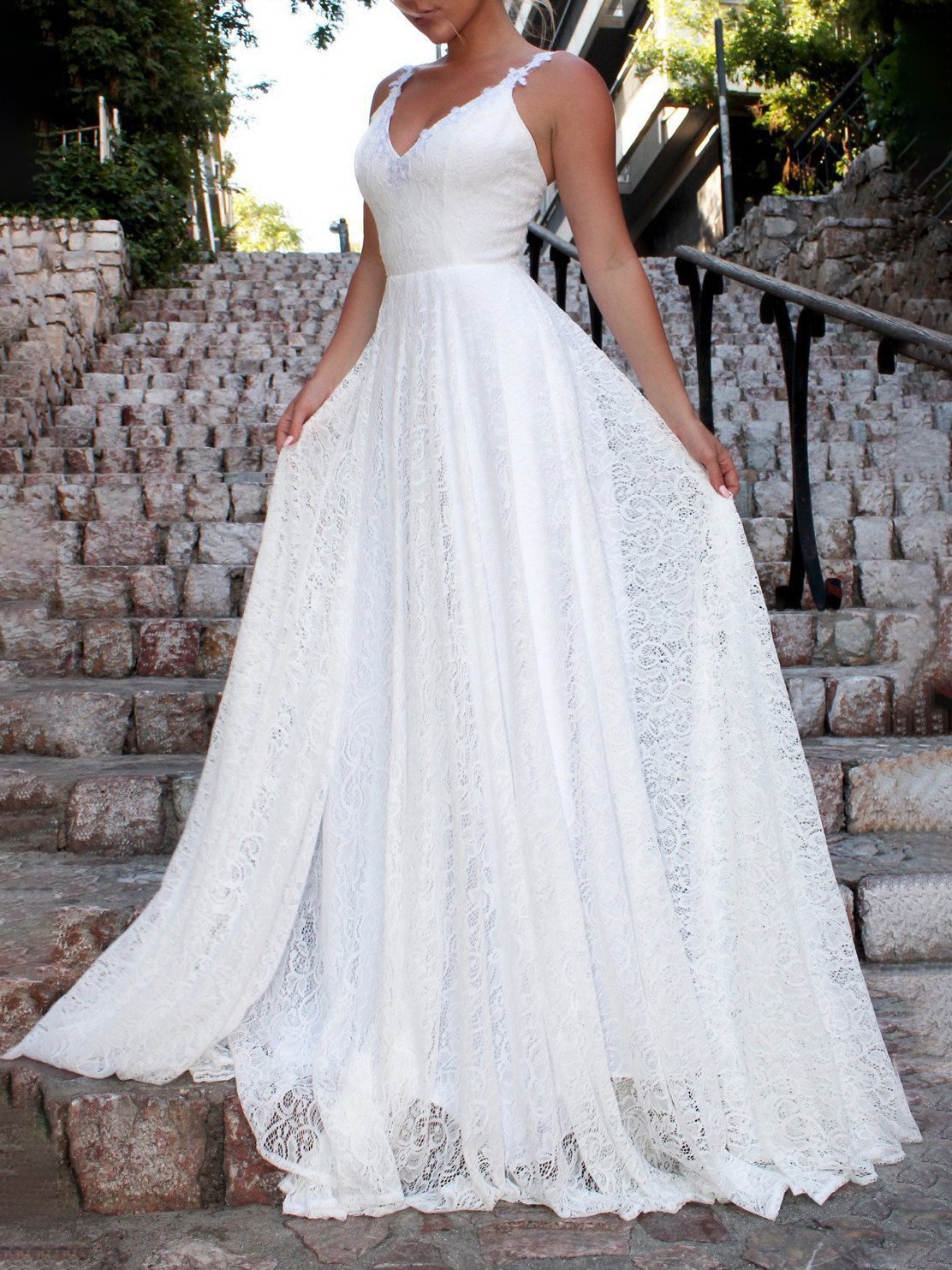 Lace V-Neck Floral Applique Spaghetti Strap A-Line Maxi Gown