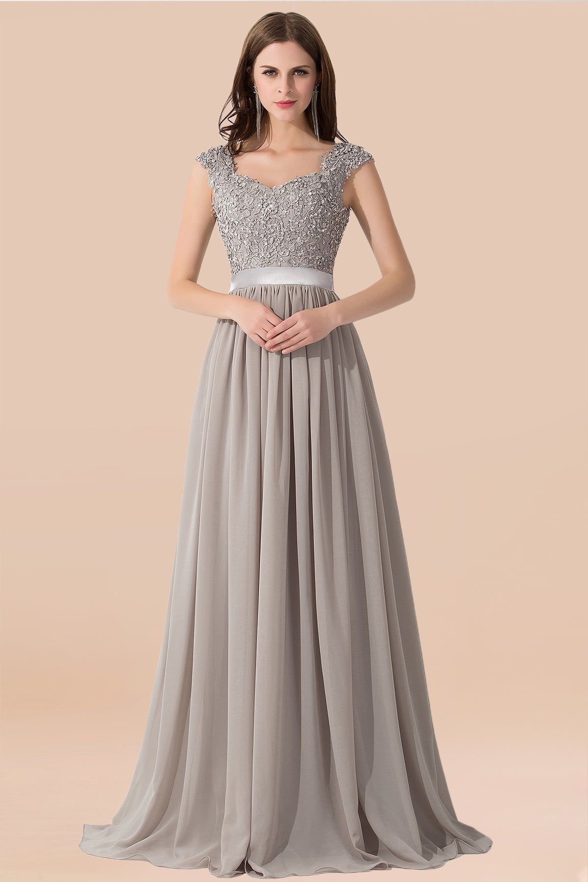 Vintage Silver Sleeveless Long Bridesmaid Dresses With Appliques - Fashionpara