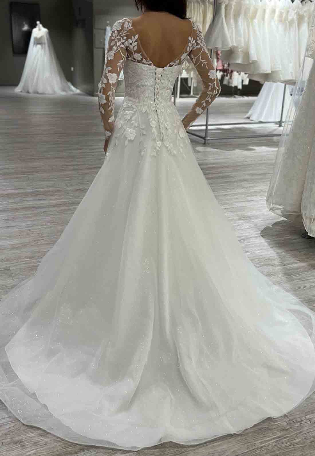 Long Sleeves Lace Tulle A-Line V-Neck Sweep Train Boho Wedding Dresses